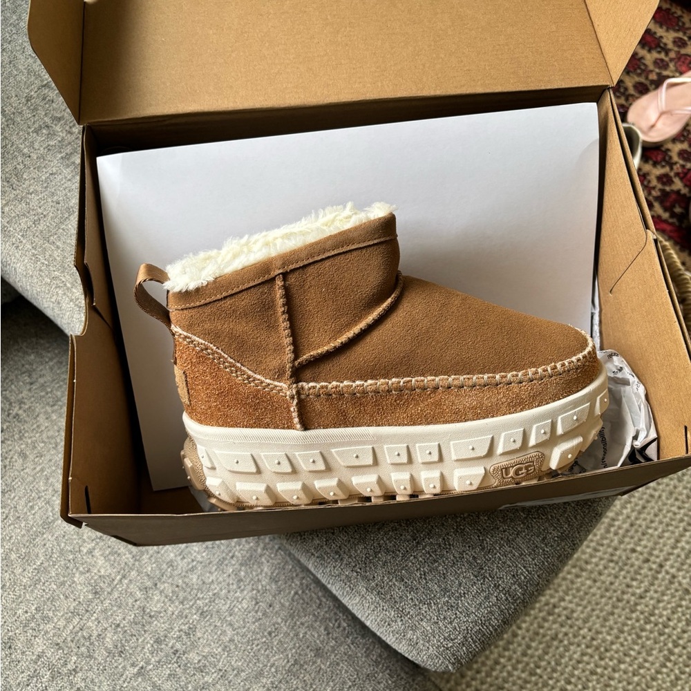 UGG Venture Daze Ultra Mini